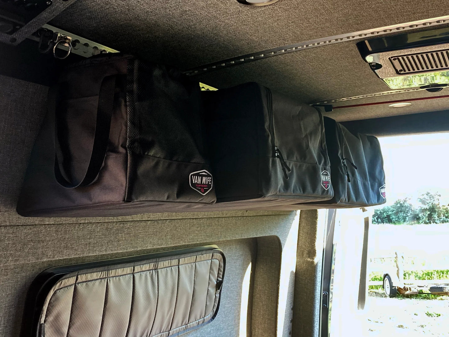 18" Hanging Bag